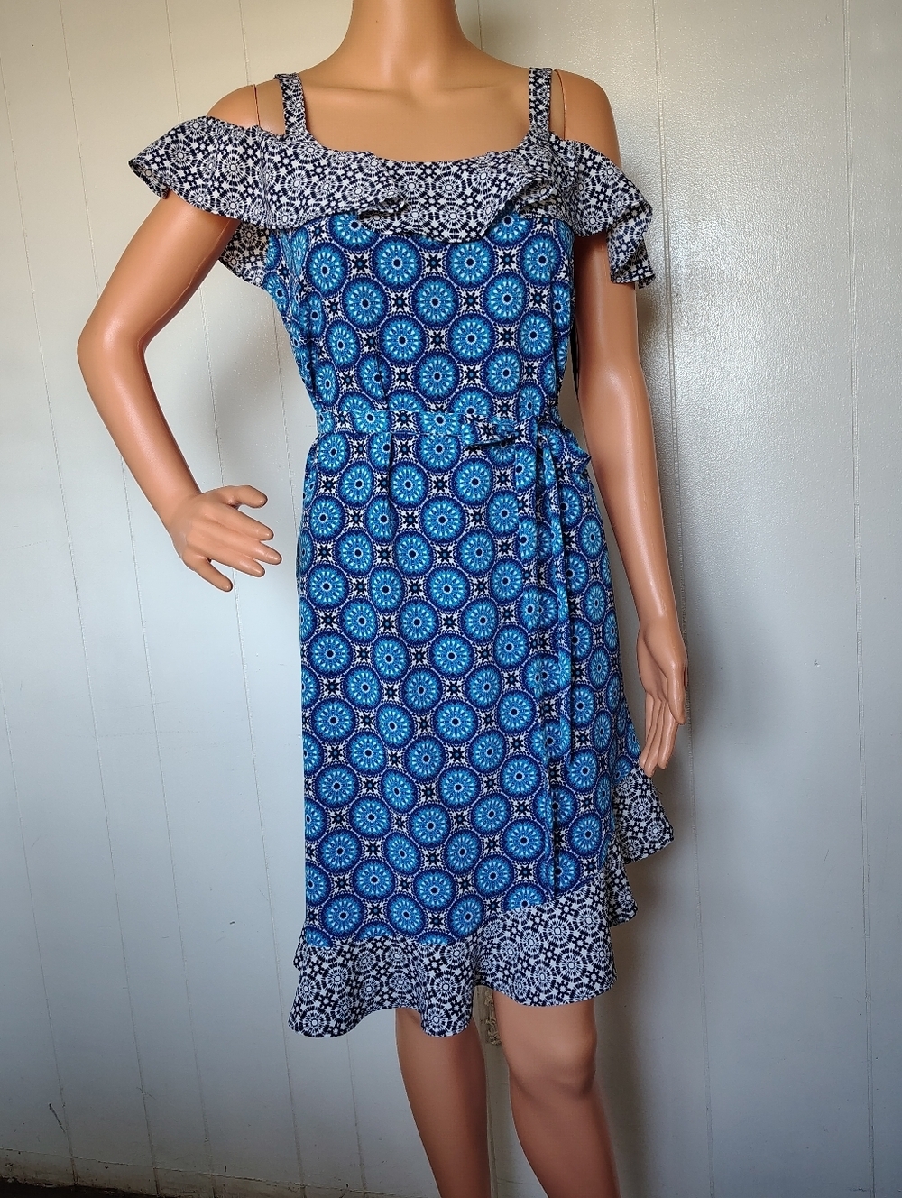 Roz & Ali Blue Printed Midi Ruffle Dress Size M